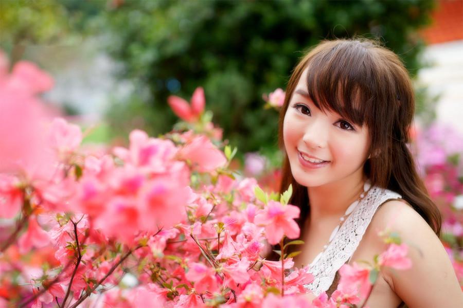 90后甜美女生黄诗思