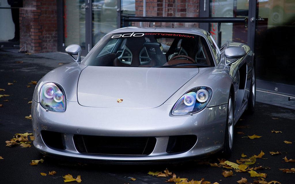 保时捷卡雷拉GT跑车