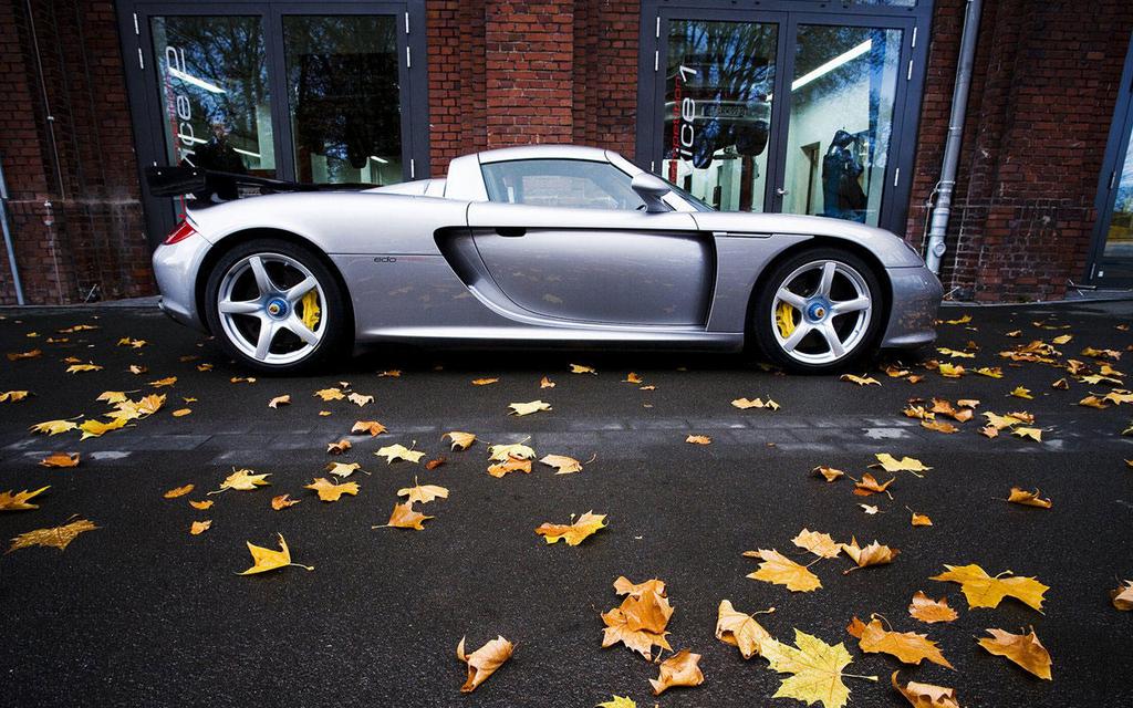 保时捷卡雷拉GT跑车