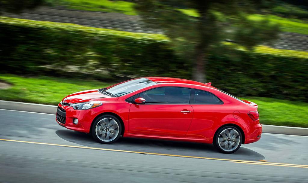 2014款起亚速迈小跑车