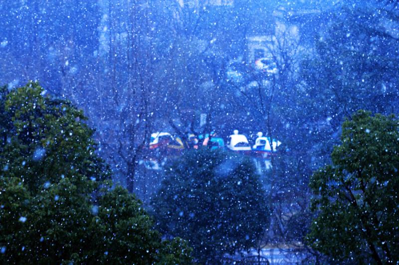 漫天飞舞的雪花