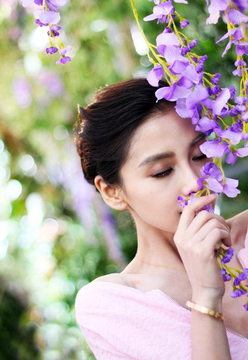 Angelababy花园街拍