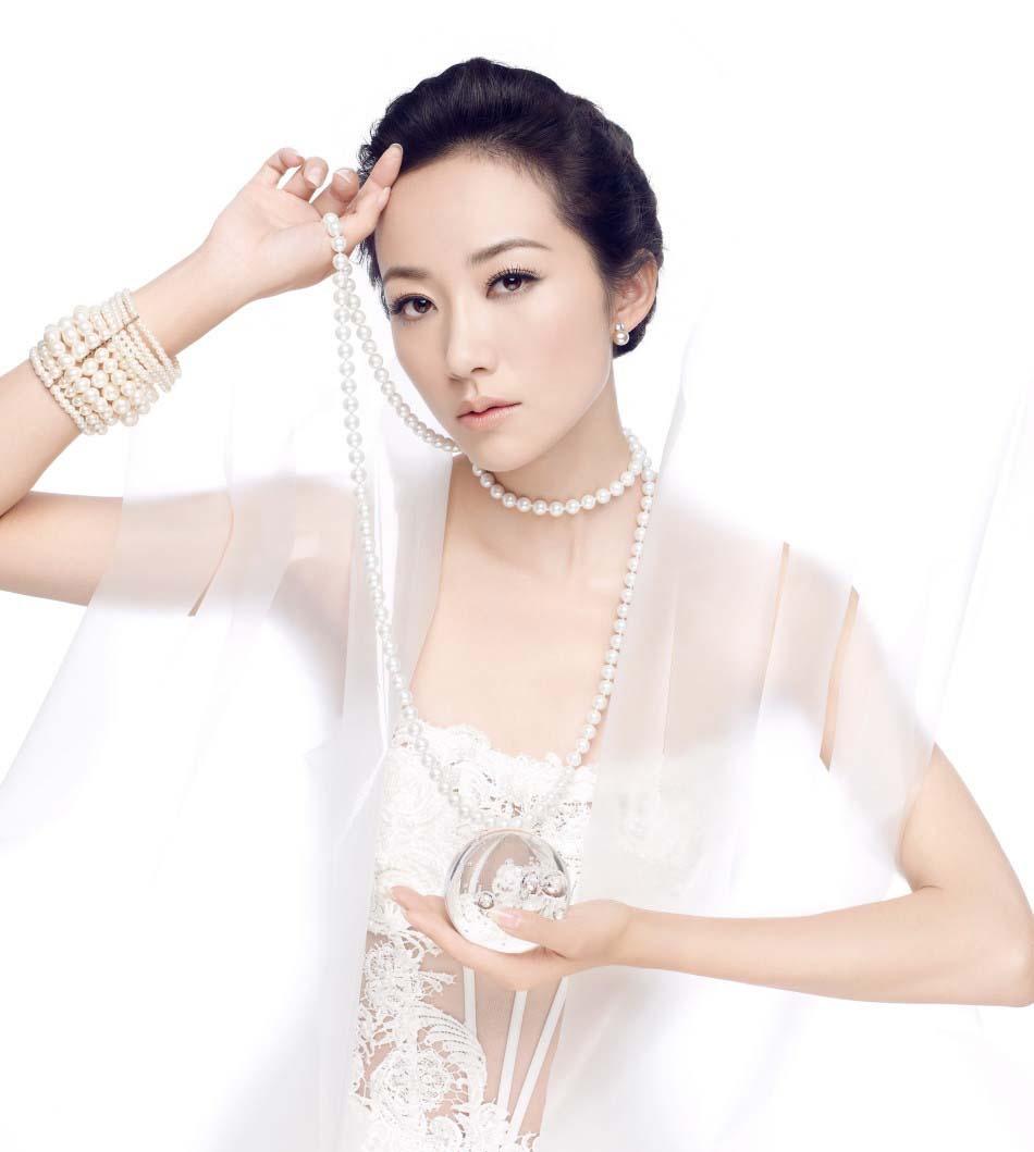 黑白天使韩雪梦幻婚纱