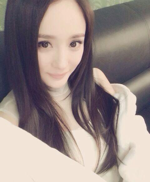 清纯杨幂素颜自拍