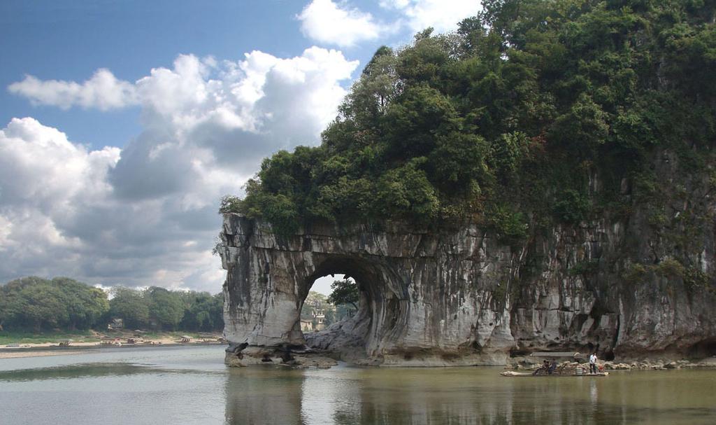 桂林象山水月之景