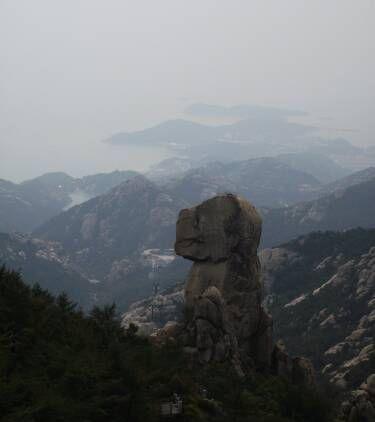 崂山巨峰朦胧烟雨的美