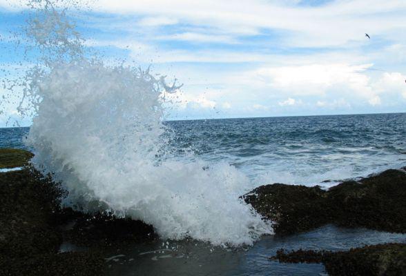 塞班岛喷水海岸奇景