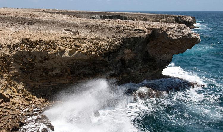 壮美的塞班岛喷水海岸