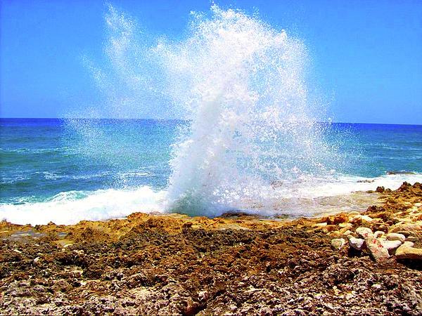 壮美的塞班岛喷水海岸
