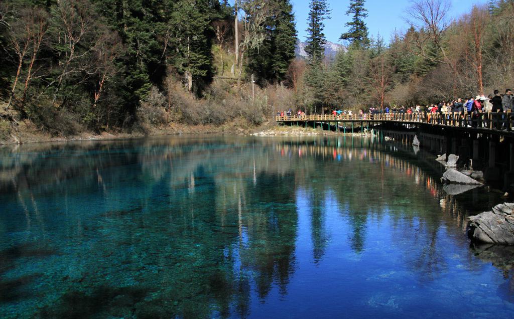 美丽的九寨沟五彩池