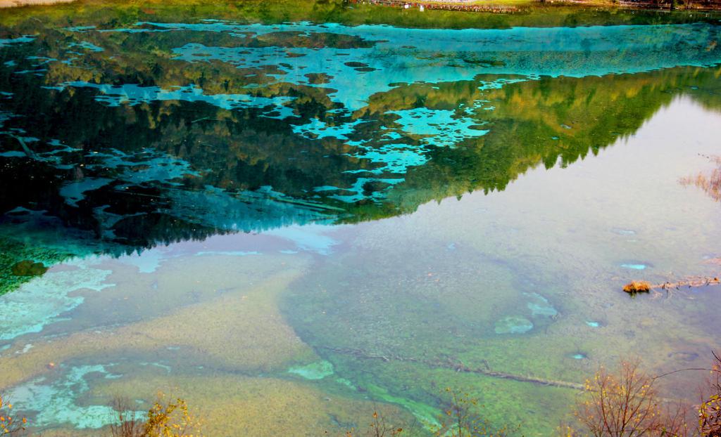 “九寨精华”之五花海