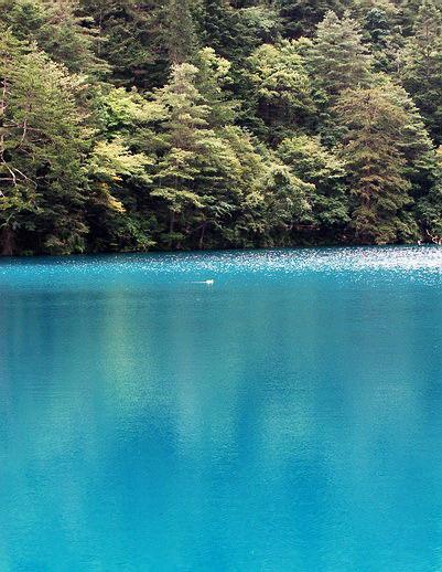 树正沟最大的海子犀牛海