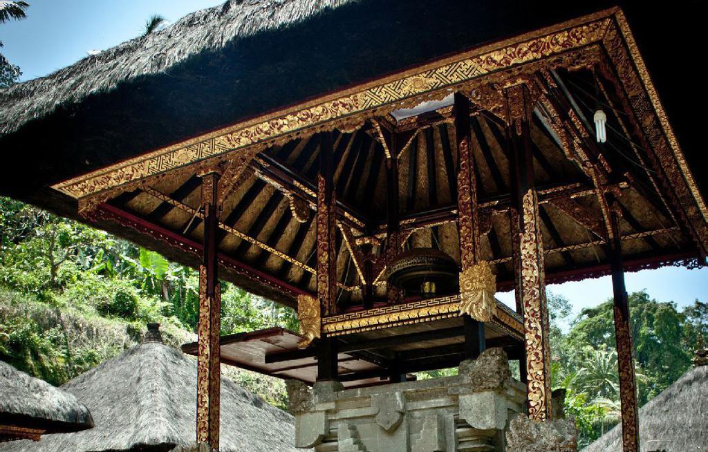 历史悠久的巴厘岛圣泉庙