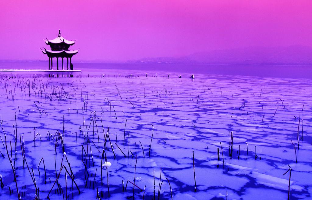 西湖独特景观断桥残雪