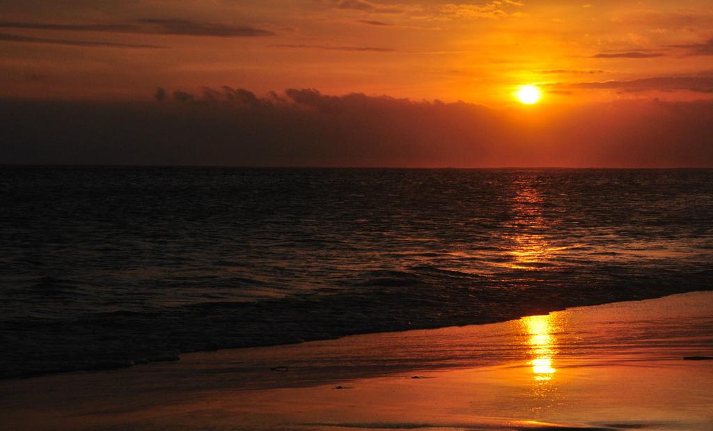金巴兰唯美的日出日落