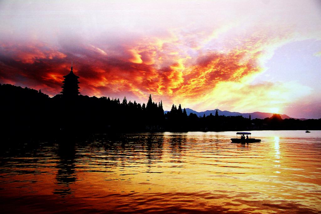 杭州西湖雷峰夕照