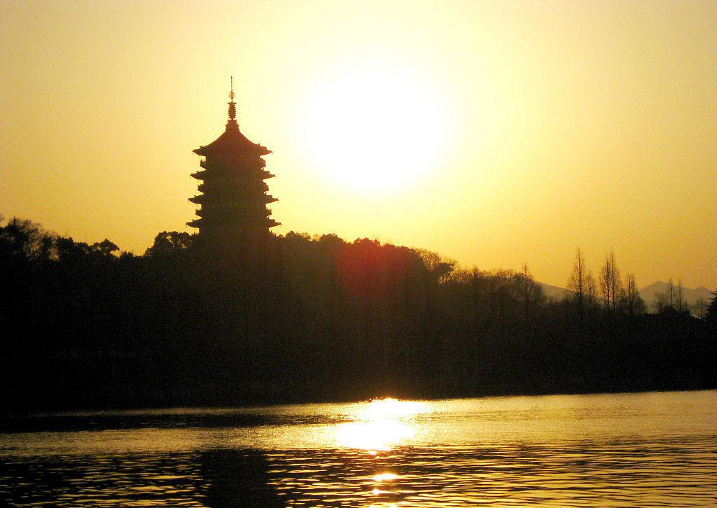 杭州西湖雷峰夕照