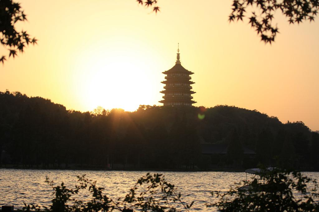 杭州西湖雷峰夕照