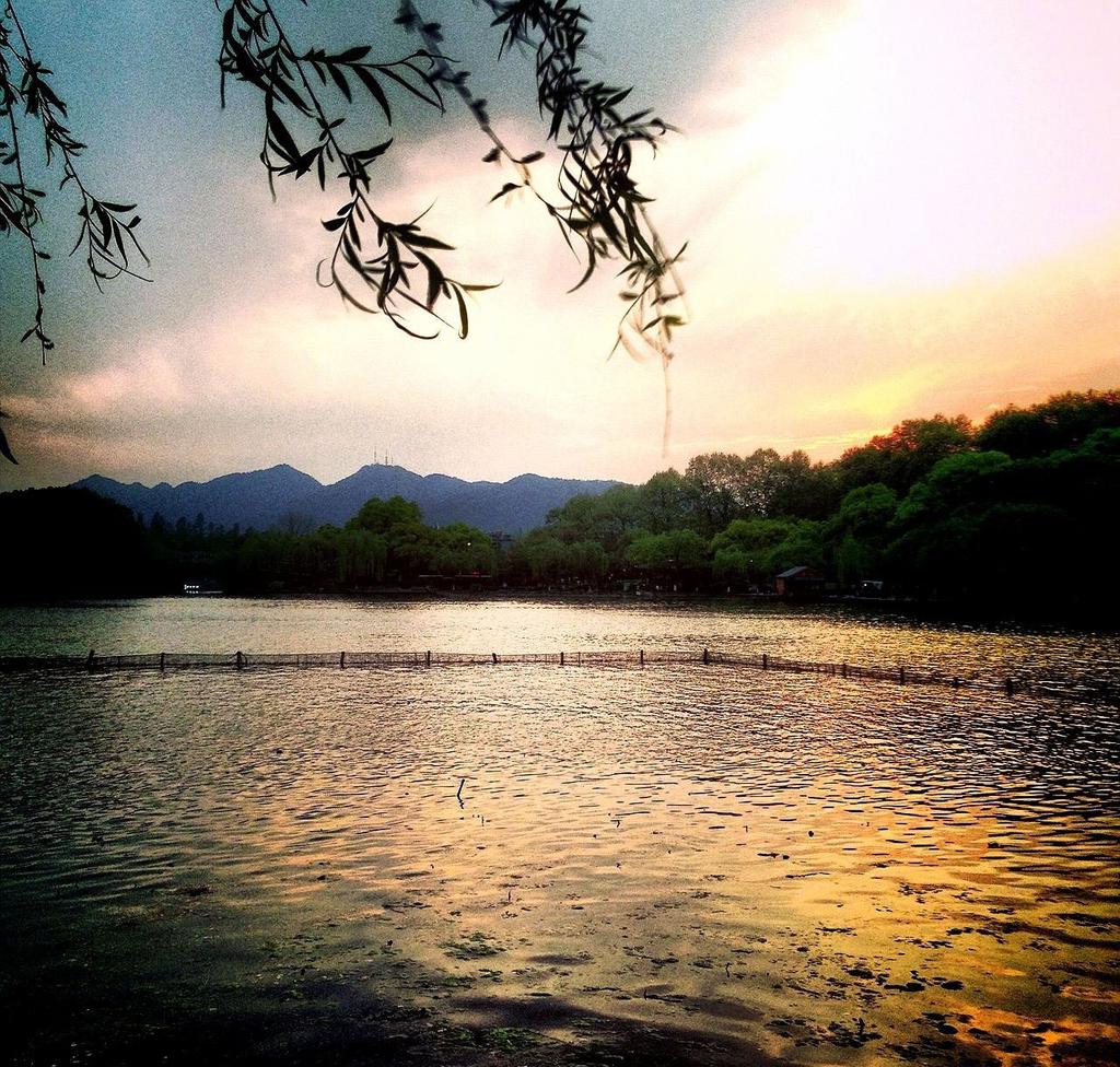 西湖十景平湖秋月