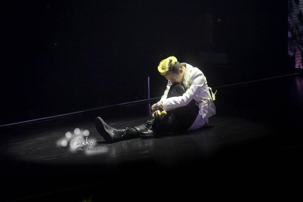 权志龙个性帅气发型