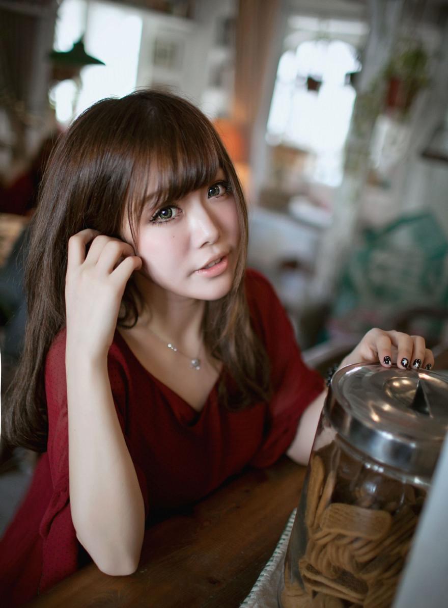 清纯妹子的悠闲下午茶