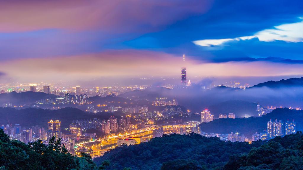 云雾缭绕的景色