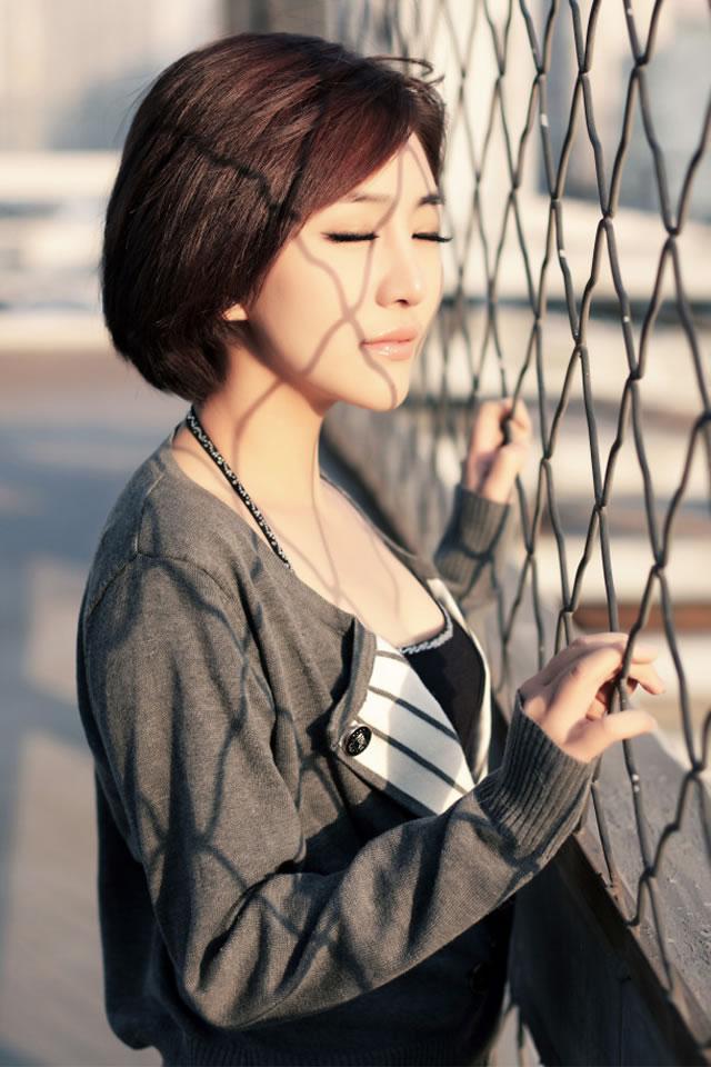夏馨雨性感短裙秀