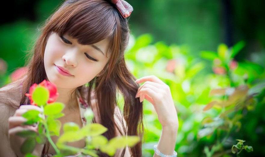 可爱清纯MM户外写真