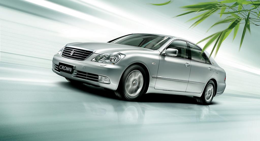 荣耀之作丰田皇冠