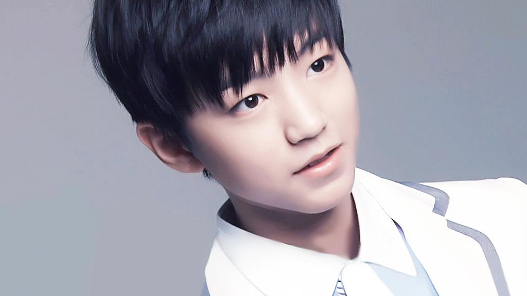 tf家族王俊凯写真