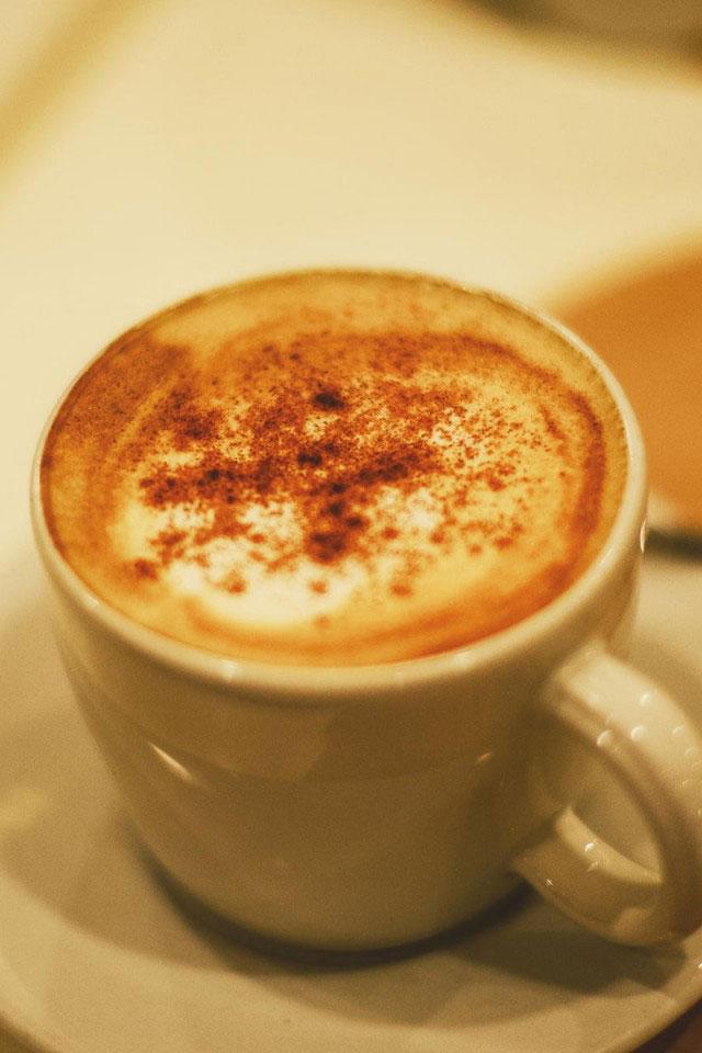 咖啡杯中的忙碌人生