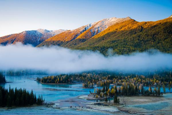 唯美喀纳斯秋天童话