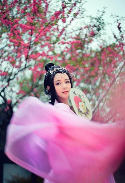 唯美古风汉服美女图