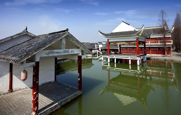 阳光下的江南水乡