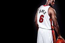 詹姆斯幸运号6号球衣