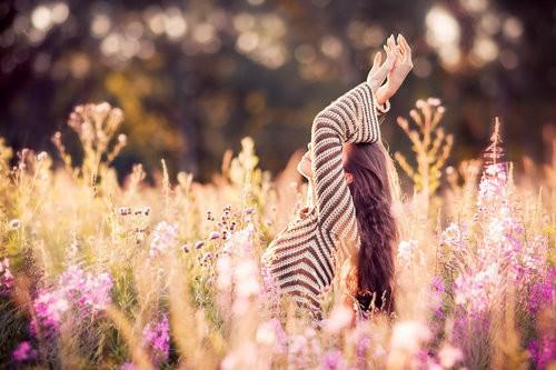 非主流夕阳美女背影