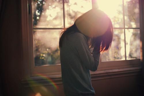 唯美夕阳女生背影