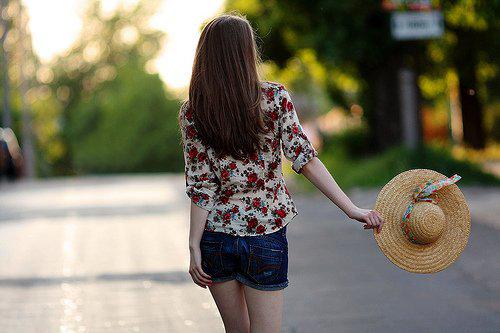 好看非主流美女背影