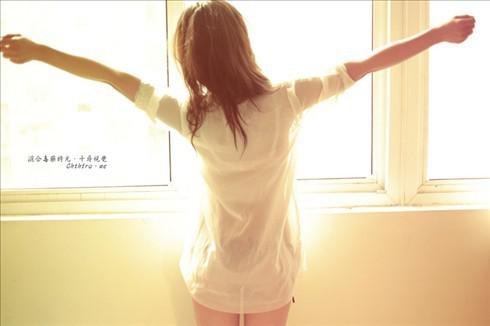 好看唯美女生背影