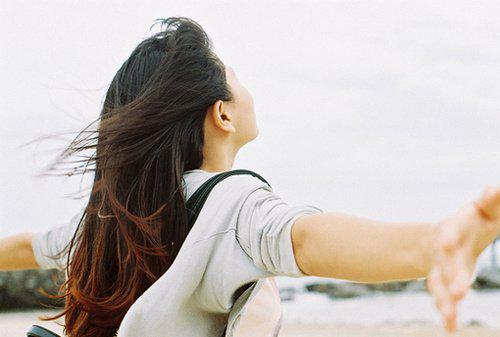 好看唯美女生背影