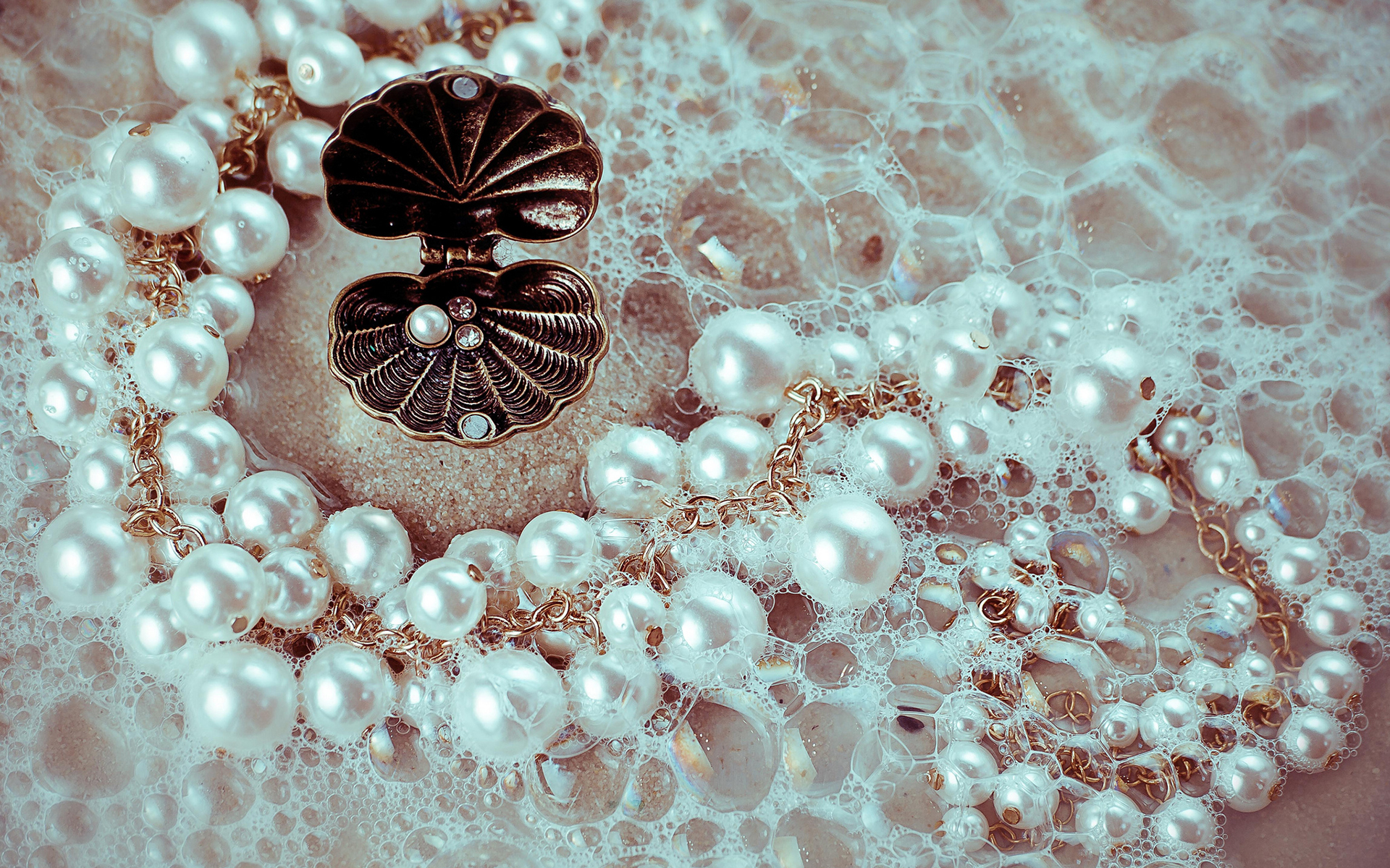 珠光宝气桌面壁纸