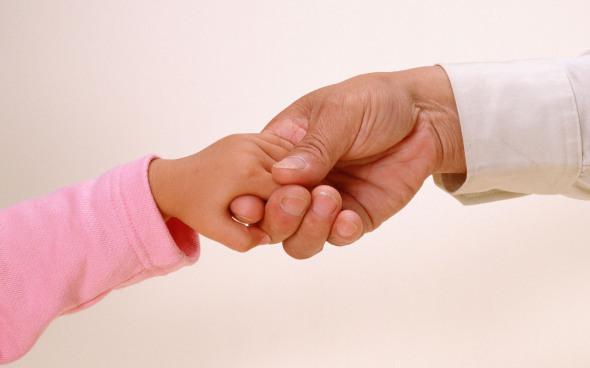 ​大手牵小手的幸福图片