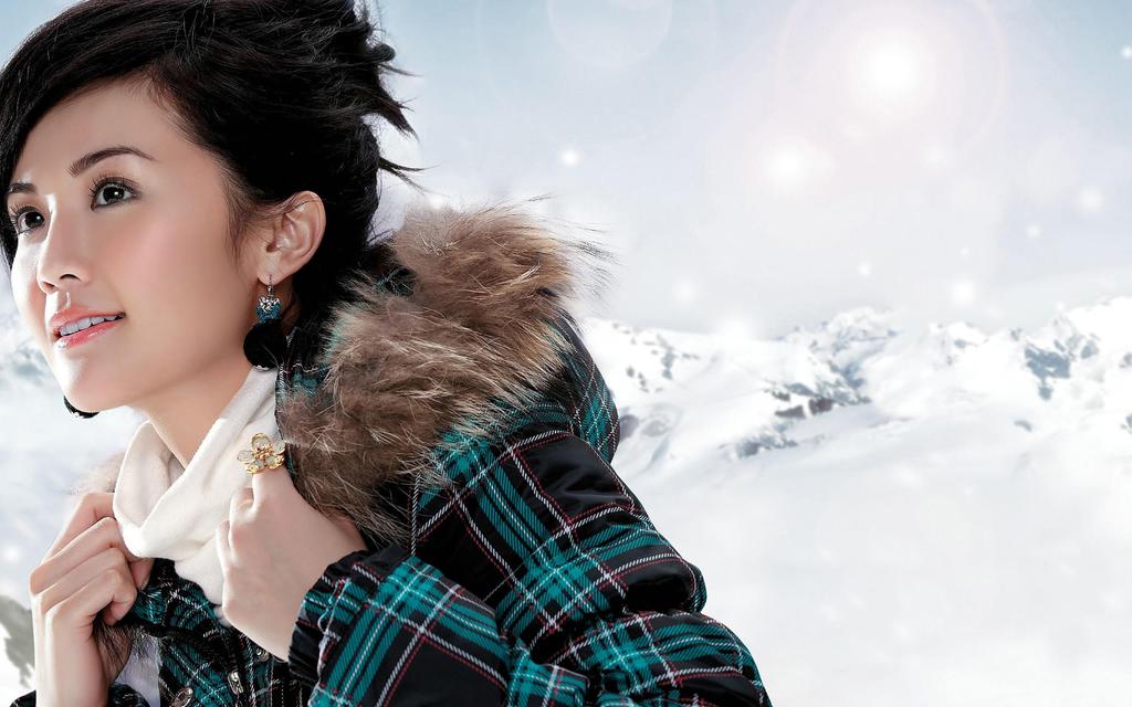 人气天后蔡卓妍桌面壁纸