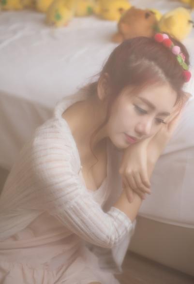 甜美情人浴缸性感写真图片