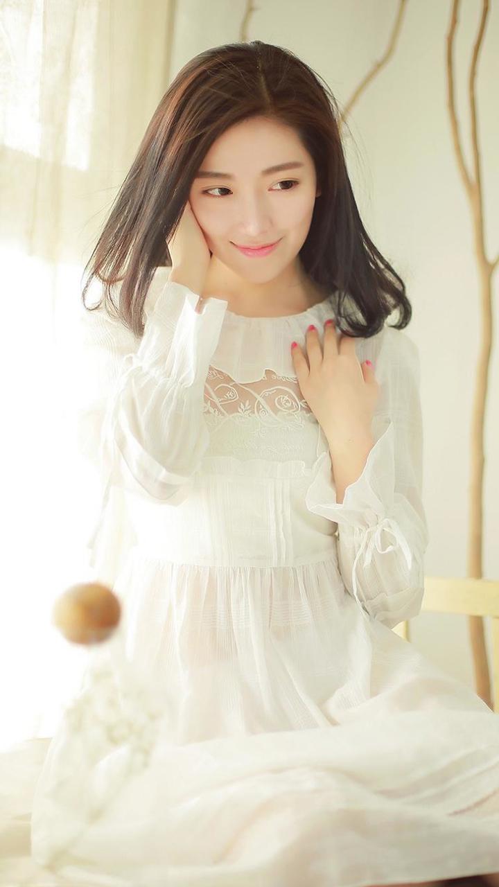 "国民妹妹"菅韧姿清新写真手机壁纸