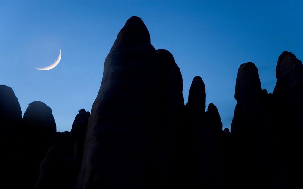 迷人的月亮壁纸