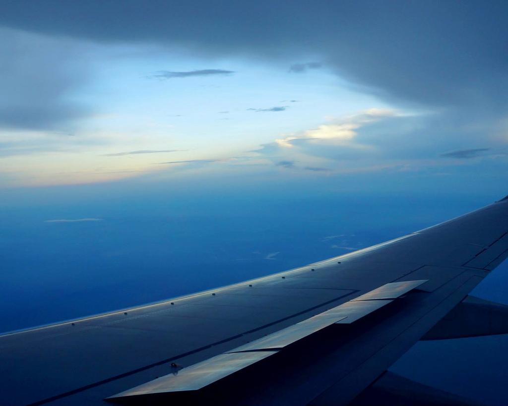 大飞机高清壁纸