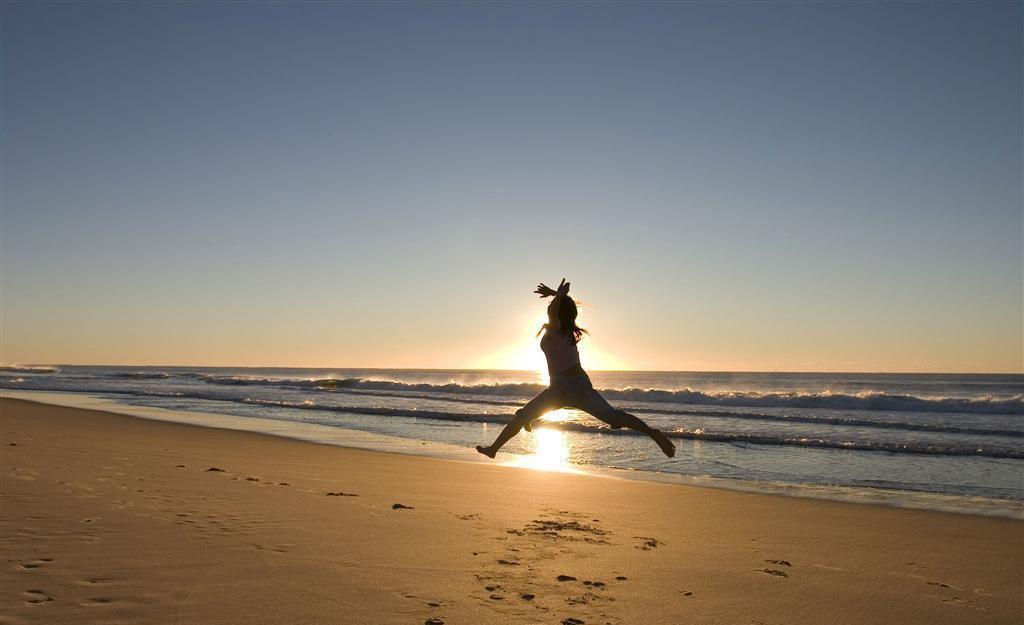 阳光下奔跑唯美图片