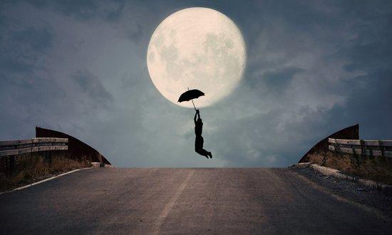 拥抱月亮晚安心语图片