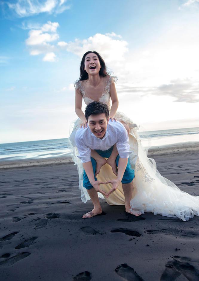 何建泽陶昕然婚照图片